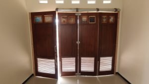 rel pintu garasi sidoarjo