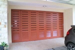 rel pintu garasi malang