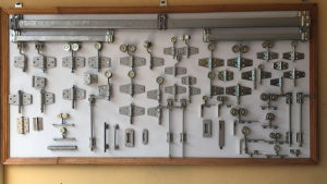 rel pintu garasi surabaya